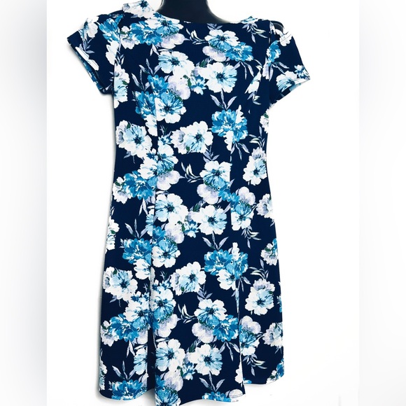 Alyx Dresses & Skirts - Alyx Navy and White Floral Mini Dress